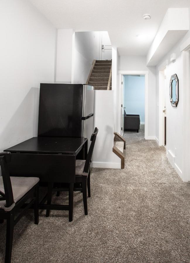 YYC Three-Bedroom House With Walk-In Closet #29 Sunalta Downtown מראה חיצוני תמונה